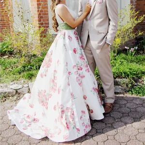 Sherri Hill Prom Dress